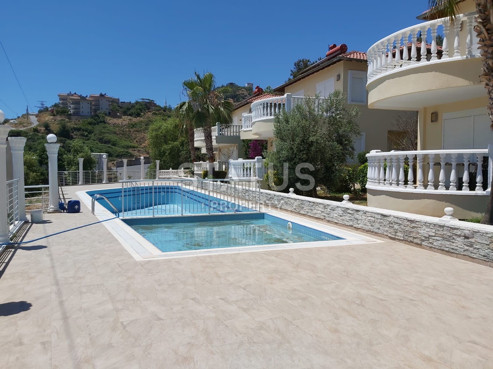 Villa 3+1 with sea and mountain views in the center of Alanya, 155 m2 фото 1