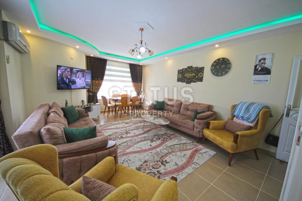 Large furnished apartment 2+1, 130 m2 in Mahmutlar. фото 1