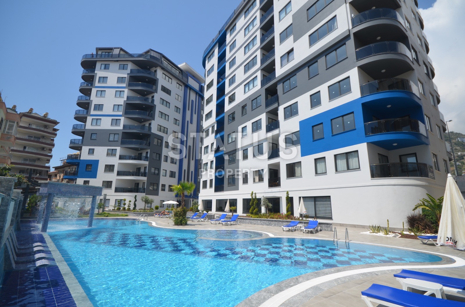 Three-room apartment in a new complex! Center of Alanya фото 1