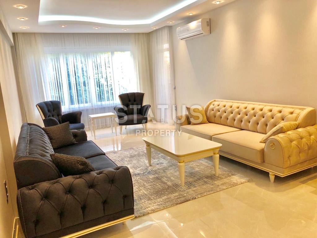 Four-room apartment with new furniture, renovation and a separate kitchen in Damlataş. 150 M2 фото 1