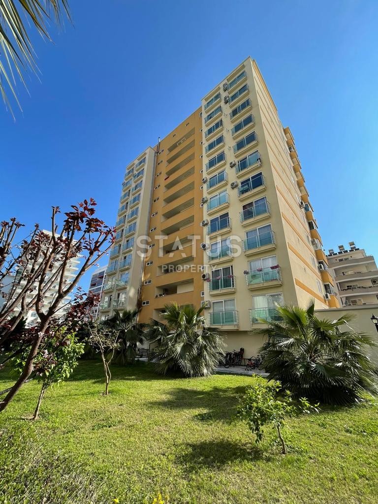 One-bedroom apartment in a complex with a large green area, 65 m2 фото 1