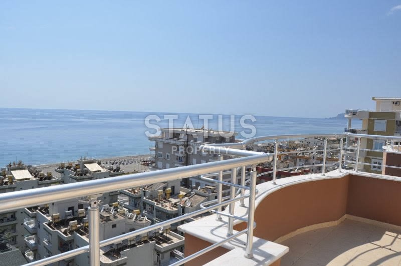 Luxurious duplex apartment overlooking the sea, mountains and Alanya fortress, 250 sq.m. фото 1