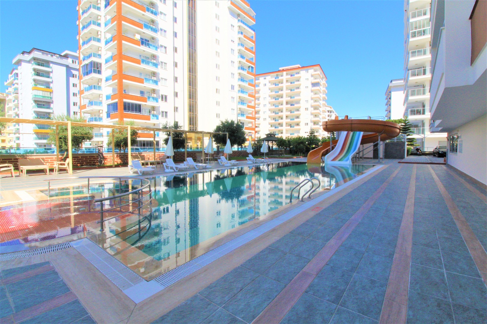 Apartment layout 1+1 with furniture in Mahmutlar, 77m2 фото 1