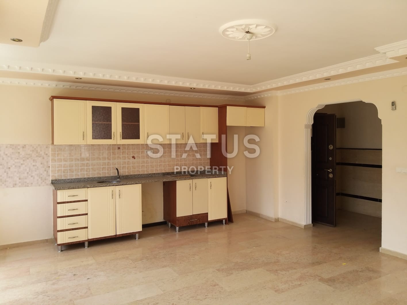 Great price! Three-room apartment in the center of Mahmutlar, 120 sq.m. фото 2