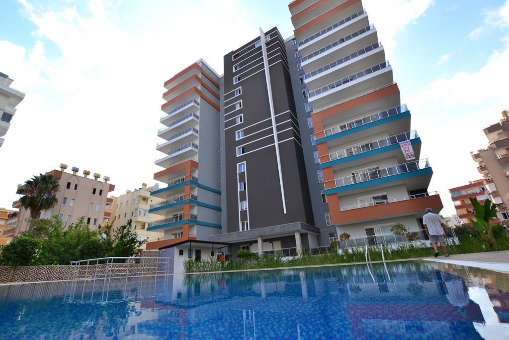 Large 1+1 apartment with sea view in Mahmutlar, 90 m2 фото 1