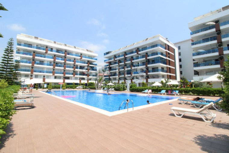 Квартира 2+1 в 150 метрах от моря в Кестеле, 110 м2 фото 1
