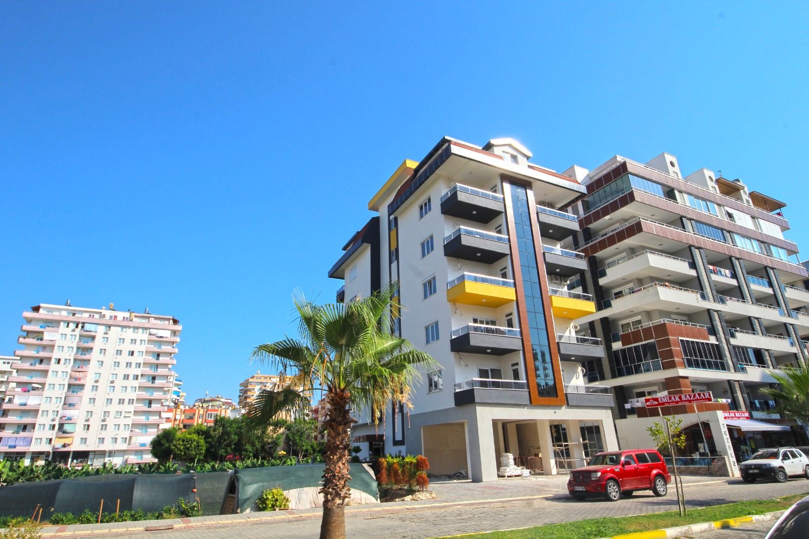 Two-room apartment in the very center of Mahmutlar, 65 m2 фото 1