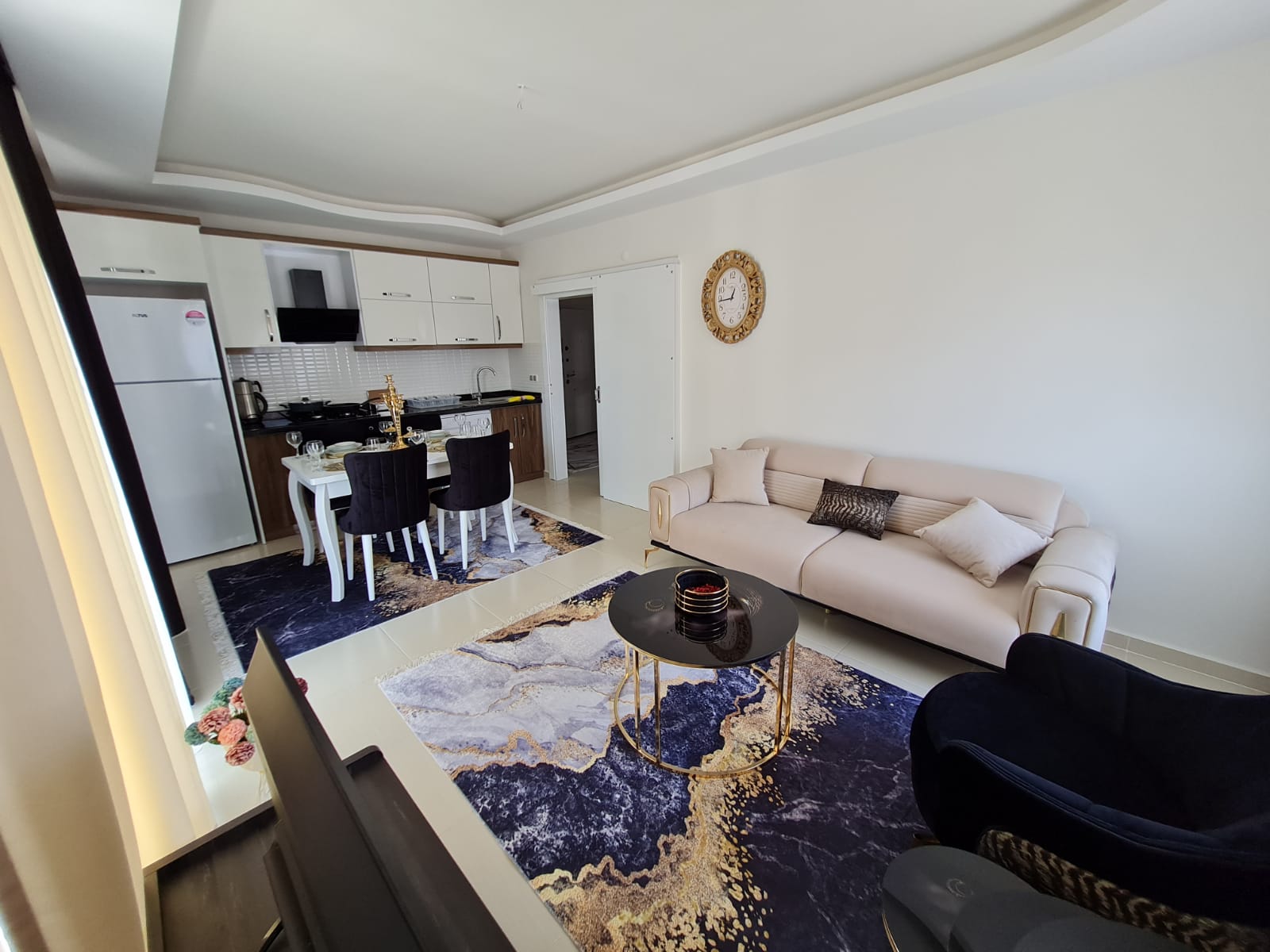 Apartment 1+1 with new furniture in Mahmutlar, 65 m2 фото 1