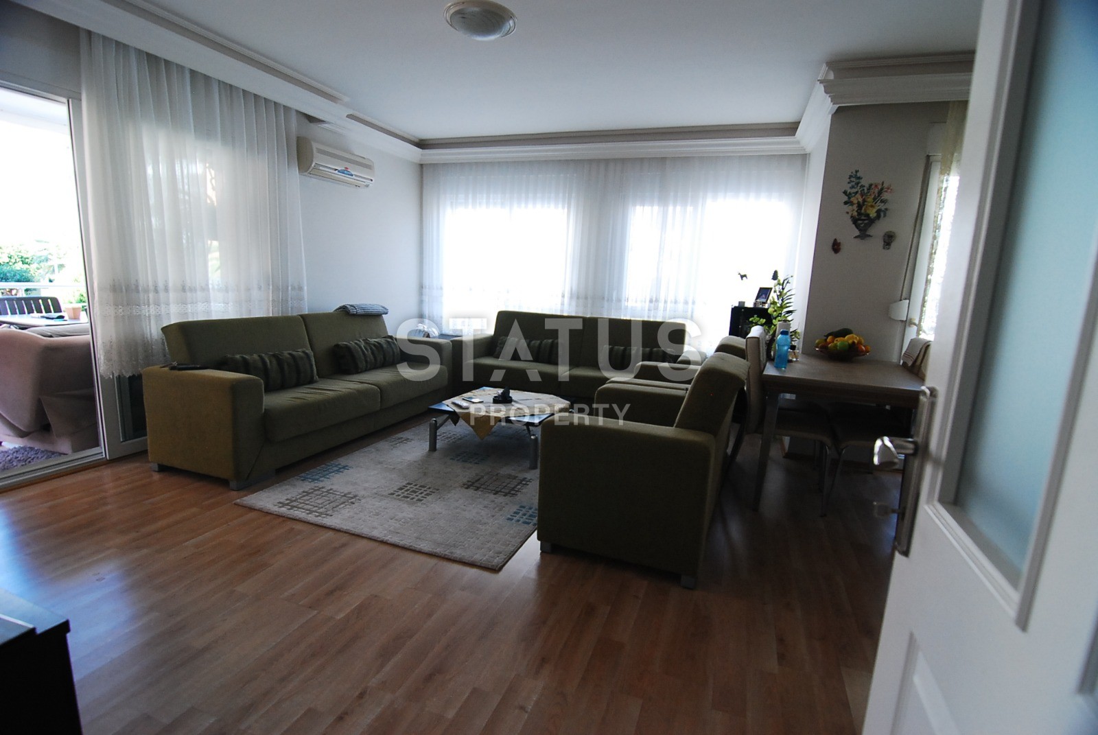 Three-room apartment in the prestigious Oba area, 100 sq.m. фото 1