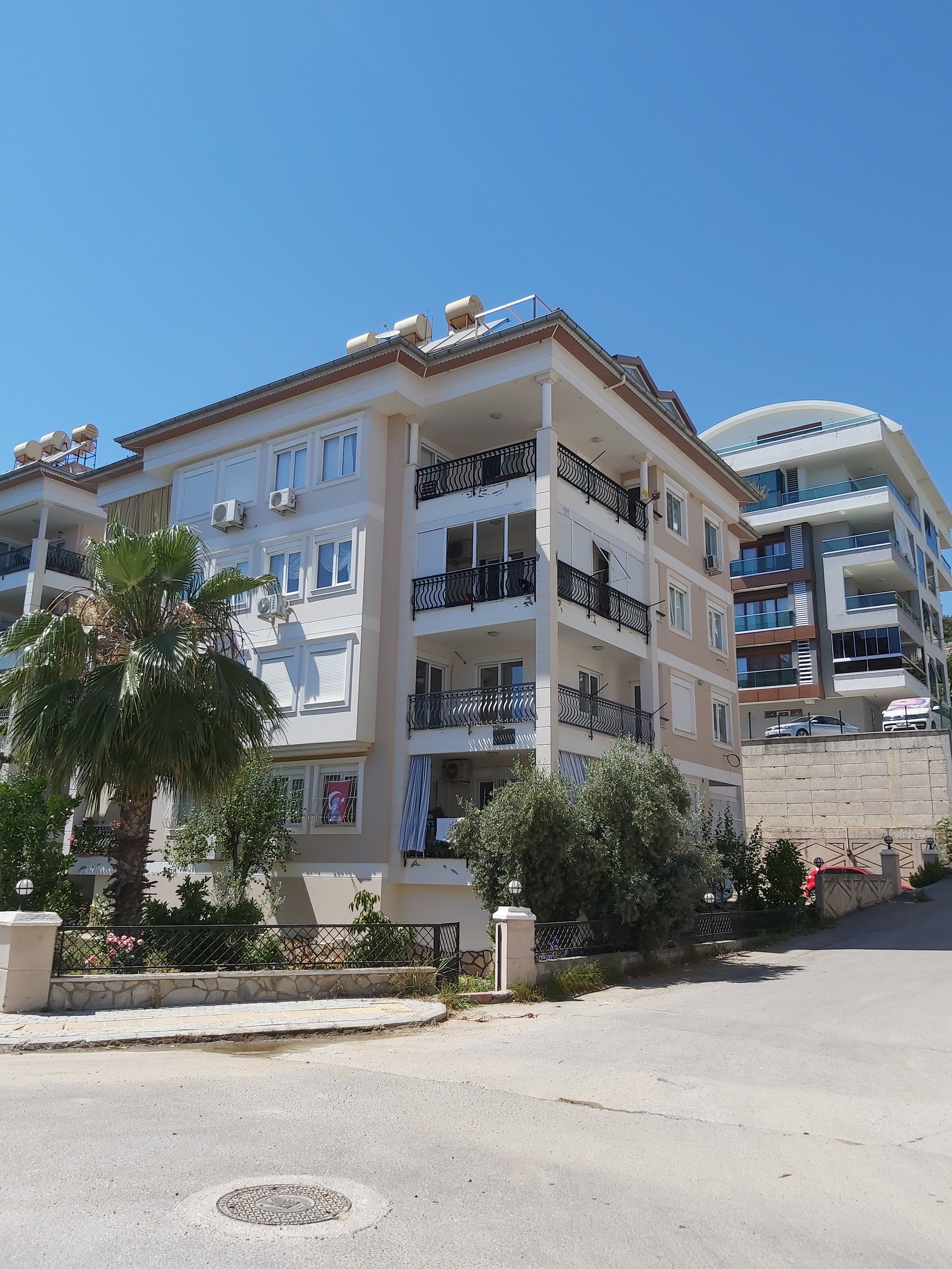 Apartment 3+1 in the central part of Alanya, 140 m2 фото 1