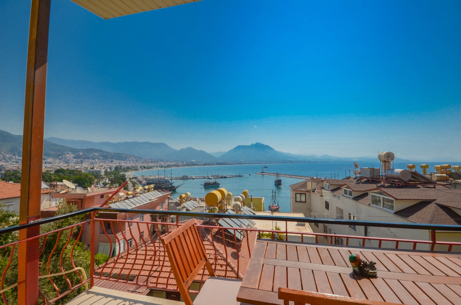 Apartment 2+1 in the historical center of the city with a view of the sights and the sea, 105 m2 фото 2
