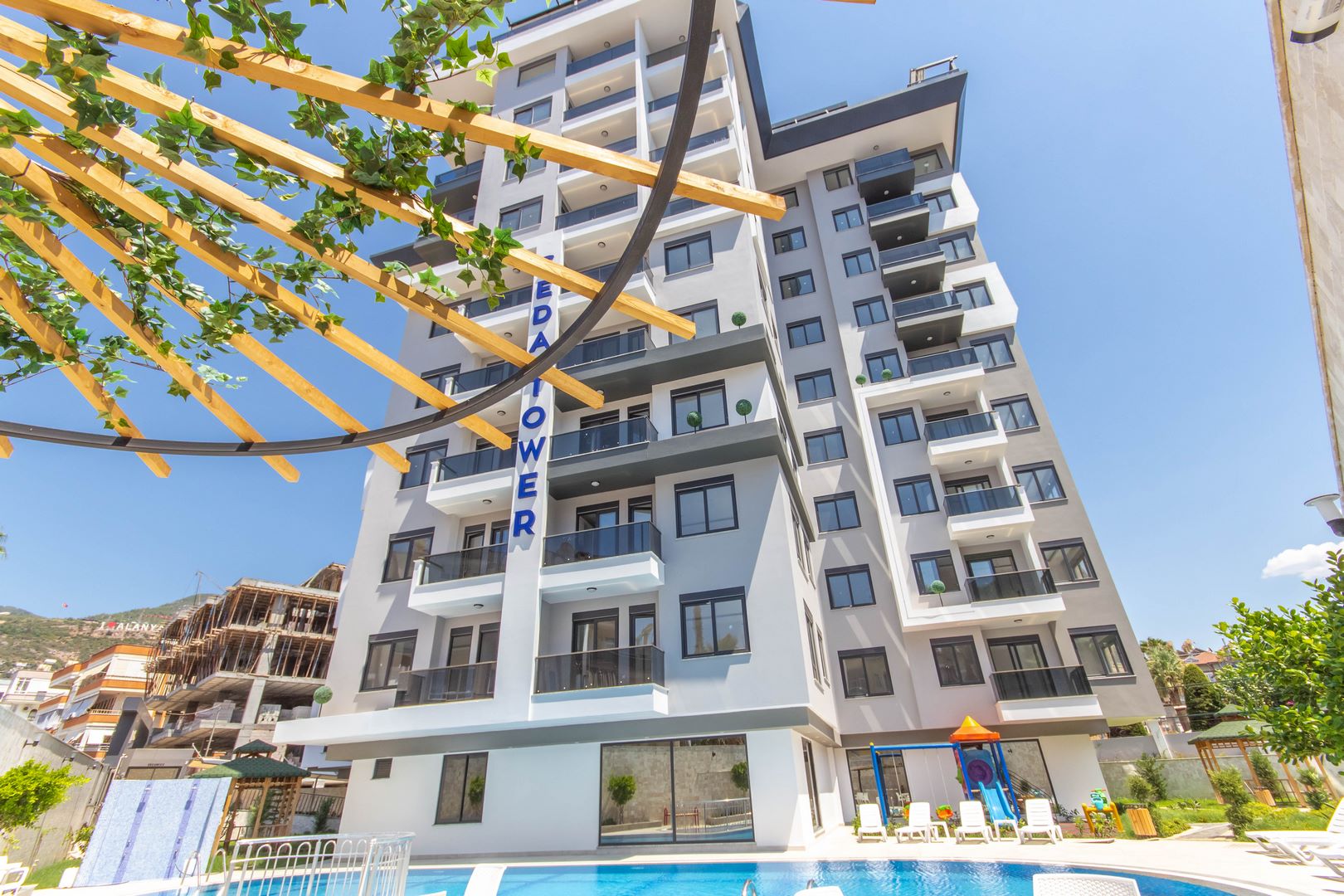 Apartment 1+1 550 meters from the sea in the center of Alanya, 50 sq.m. фото 1