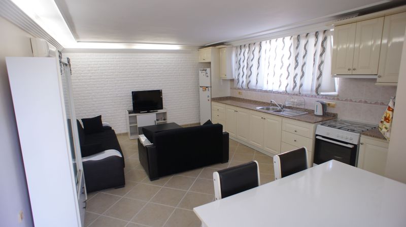 Cozy furnished apartment 2+1 in Kestel, first coastline, 90m2 фото 1