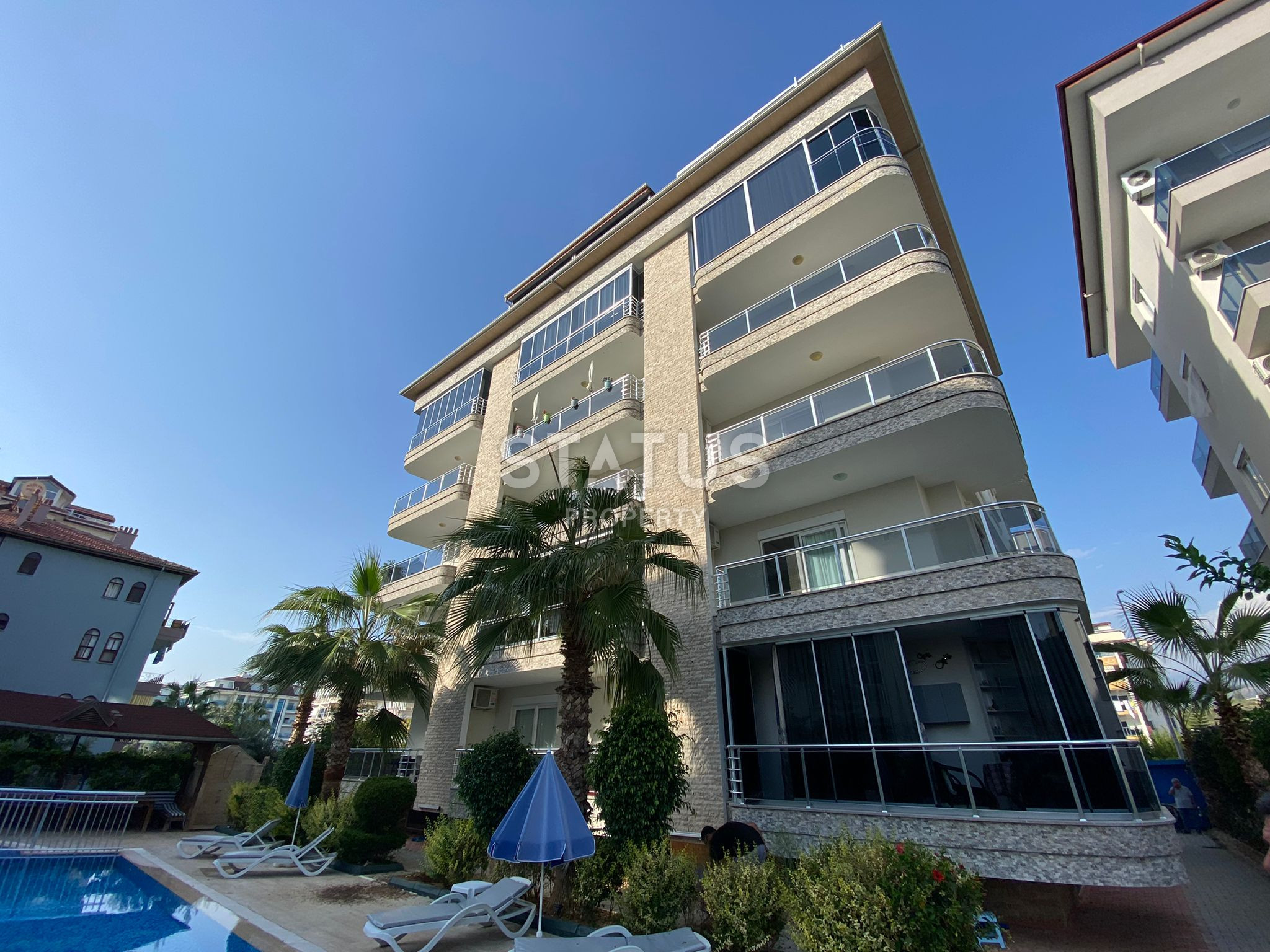 Spacious apartment 1+1 with furniture 50 meters from the sea in Kestel, 65 m2. фото 1