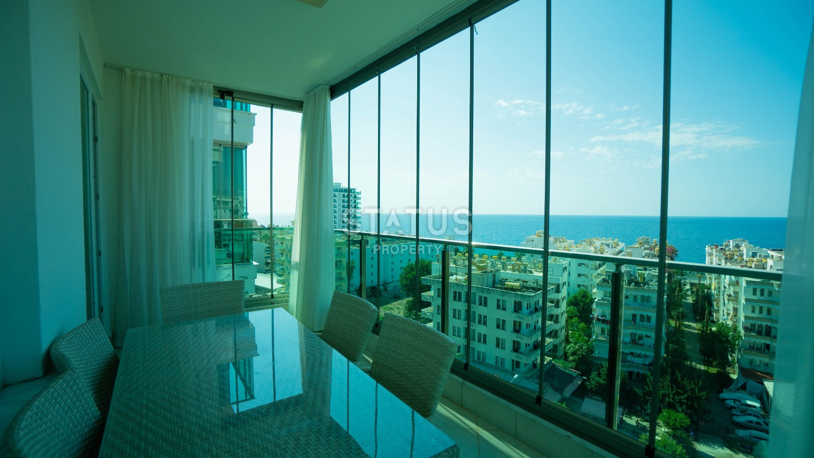 Spacious apartment 2+1 with a panorama of the sea and mountains in Mahmutlar, 125 m2. фото 1