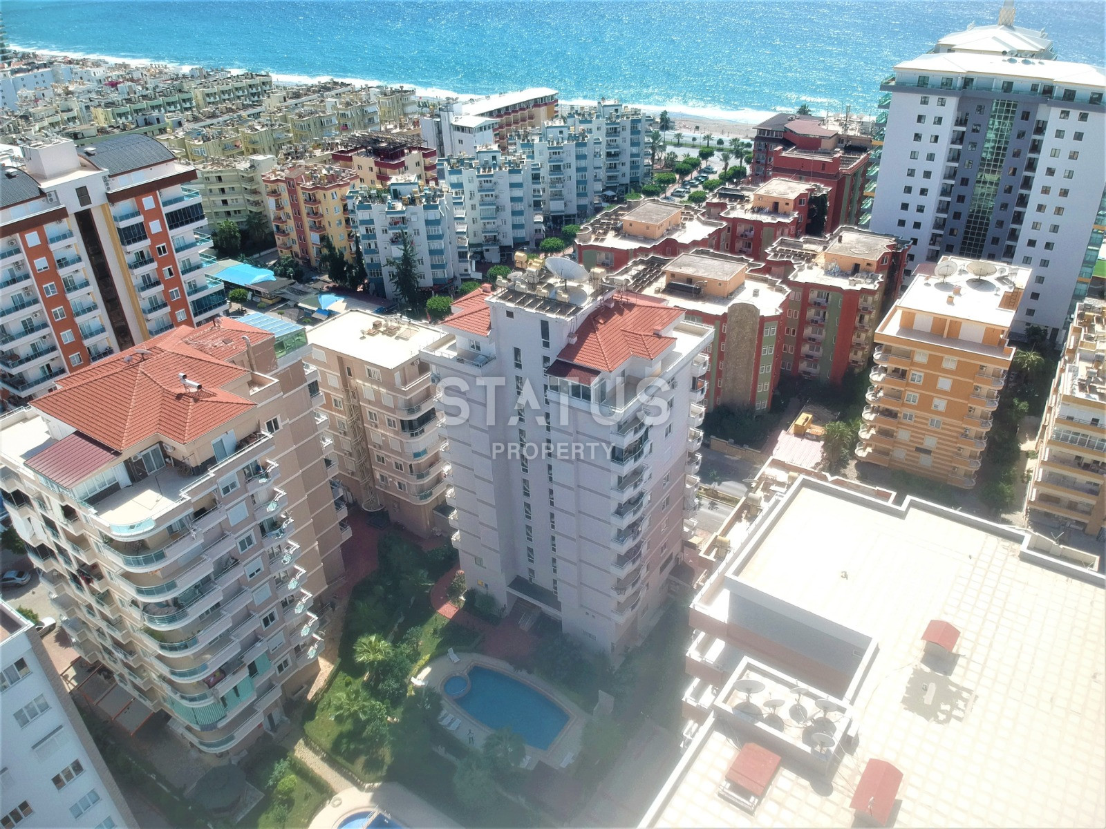 Large apartment 1+1 furnished 150 m from the sea, 80 m2. Mahmutlar, Alanya. фото 1