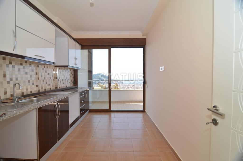 Apartment 2+1 with a view of the sea and the fortress 105 m2 in the center of Alanya. фото 2
