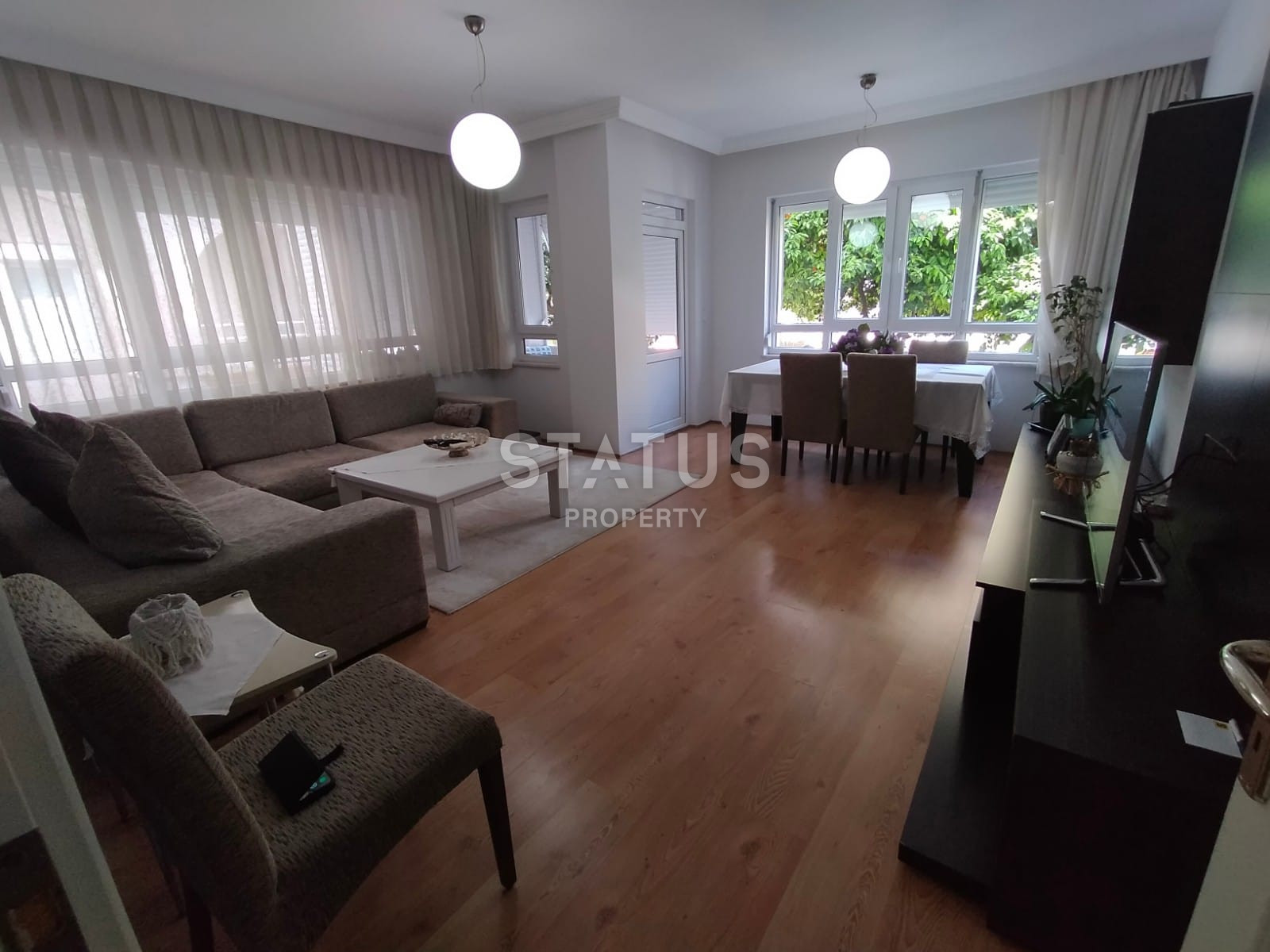 Apartment 3+1 with a separate kitchen in the center of Alanya, 150m to the sea, 155m2. фото 1
