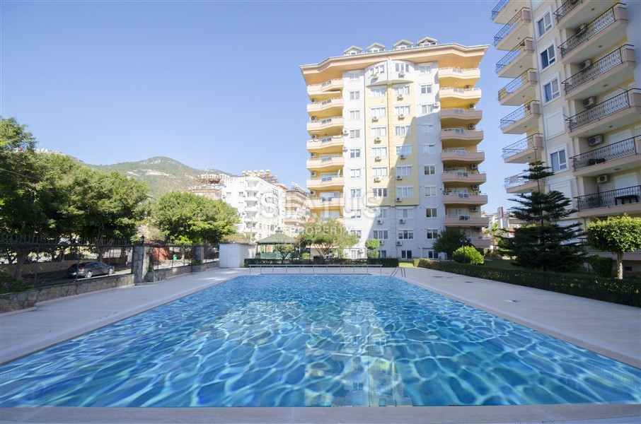 Spacious apartment 2+1 in the center of Alanya, 117 m2. фото 1