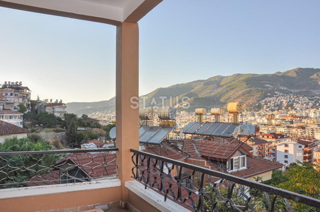Villa for two apartments 2+1 on a historical peninsula in the very center of Alanya. фото 2