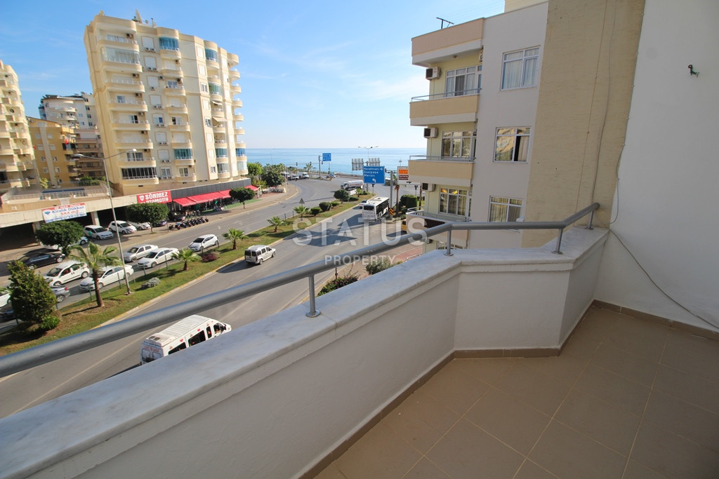 Spacious 1+1 apartment with sea view, 65 m2 in Tosmur. фото 1