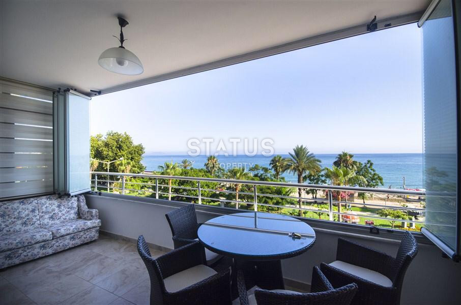 Apartment 3+1 with direct sea view in the center of Alanya, 150 m2. фото 1