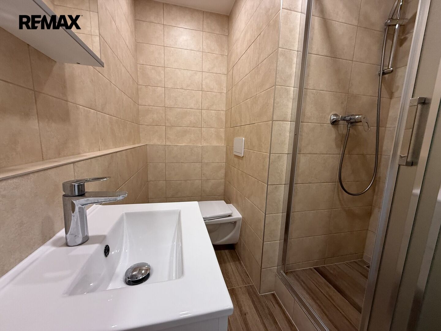 Pronájem bytu 2 + kk, Na Kohoutě, Bukov — obrázek 7