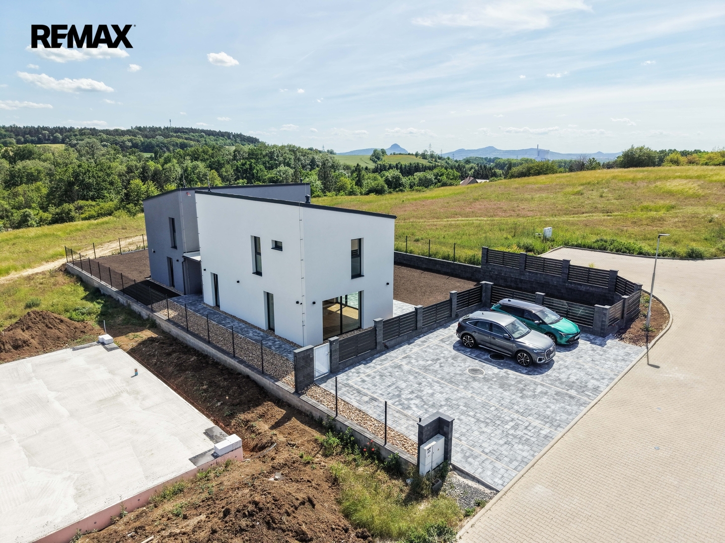 Prodej rodinného domu 4+kk, Kladruby — obrázek 3