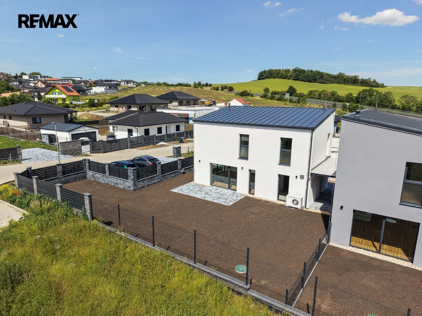 Prodej rodinného domu 4+kk, Kladruby — obrázek 2