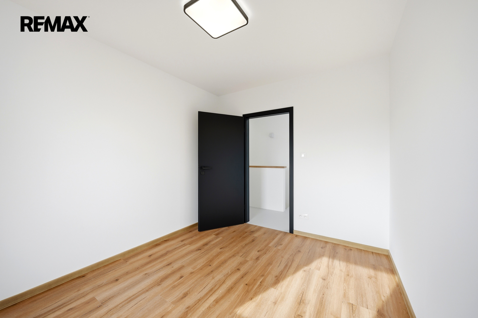 Prodej rodinného domu 4+kk, Kladruby — obrázek 20