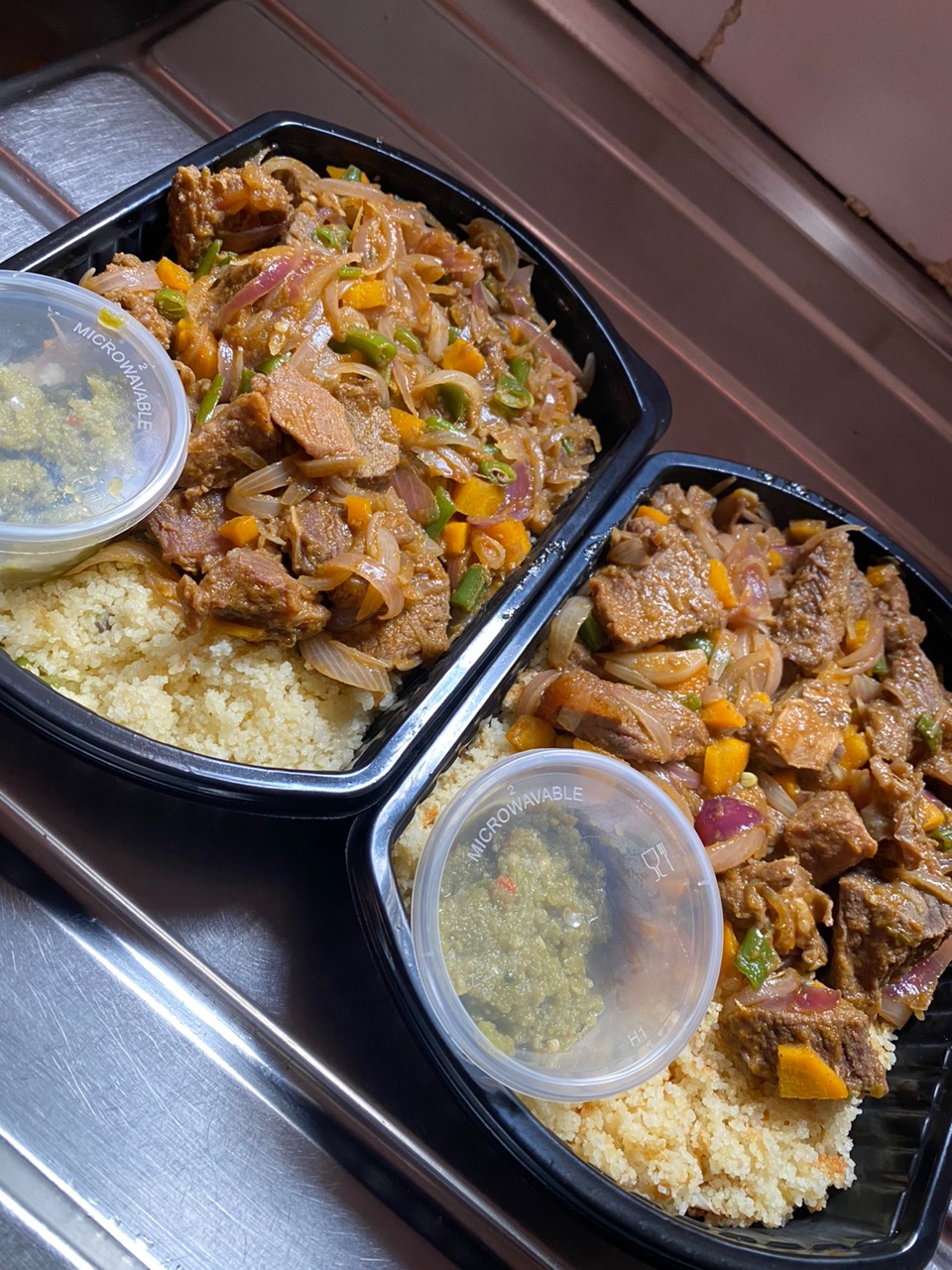 Couscous avec Choukouya de bœuf au légumes sauté 5000f