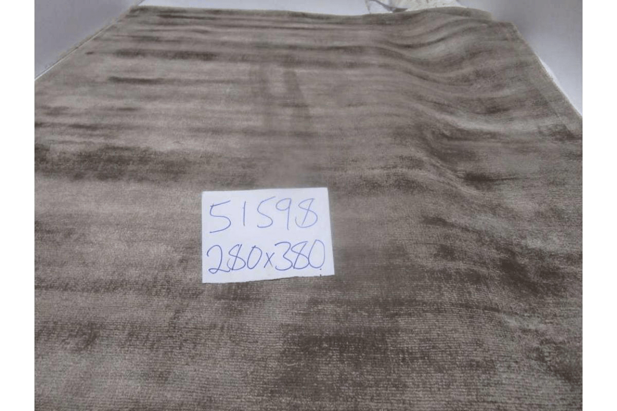 Carpet 100% Viscose 1,8 Kg Pile 3,2 Kg Total Weight