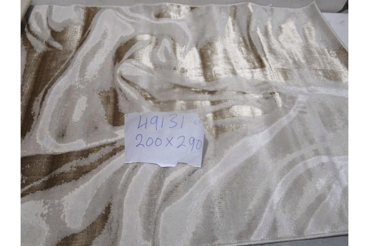 Carpet 200x290 Shiny Shrink Polyester + Pp 2,200 Gsm 604,000 Pts 8mm Pile Hight Cream/Beige