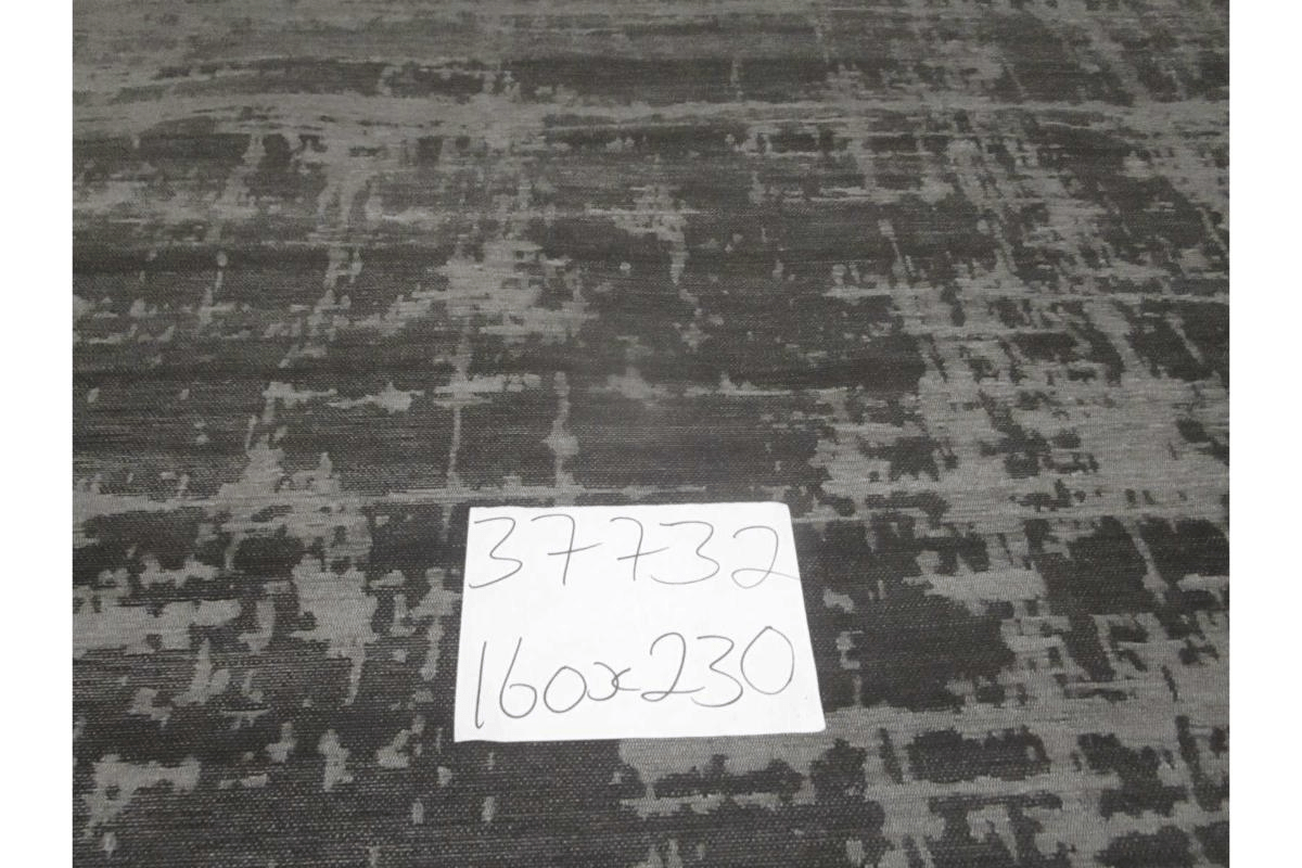 Carpet Kristal Collection - 1100 Gsm ,- 26% Poly - 58% Polypropilene - 16% Acrylic - 4mm Pile