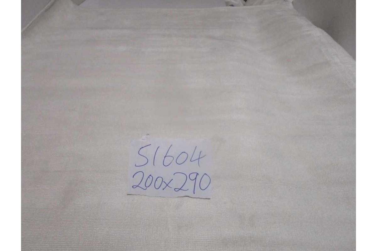 Carpet 100% Viscose 1,8 Kg Pile 3,2 Kg Total Weight