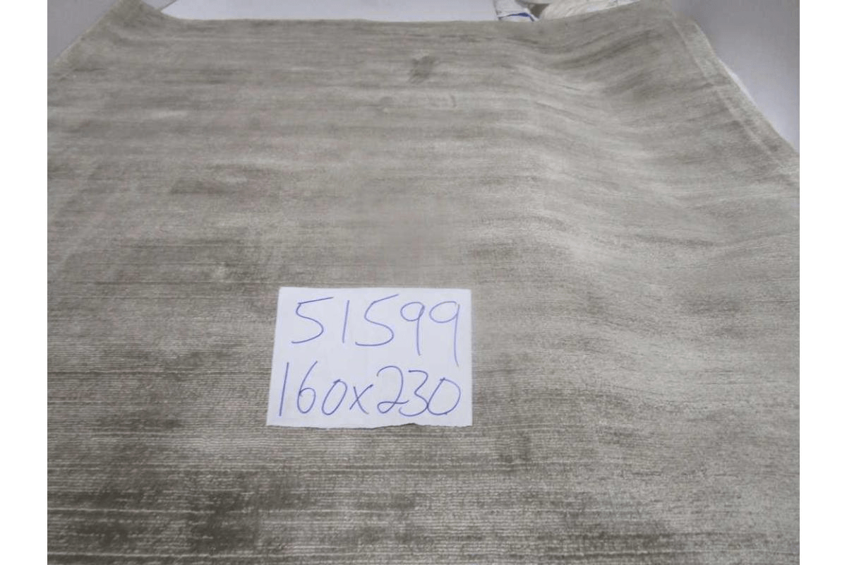 Carpet 100% Viscose 1,8 Kg Pile 3,2 Kg Total Weight