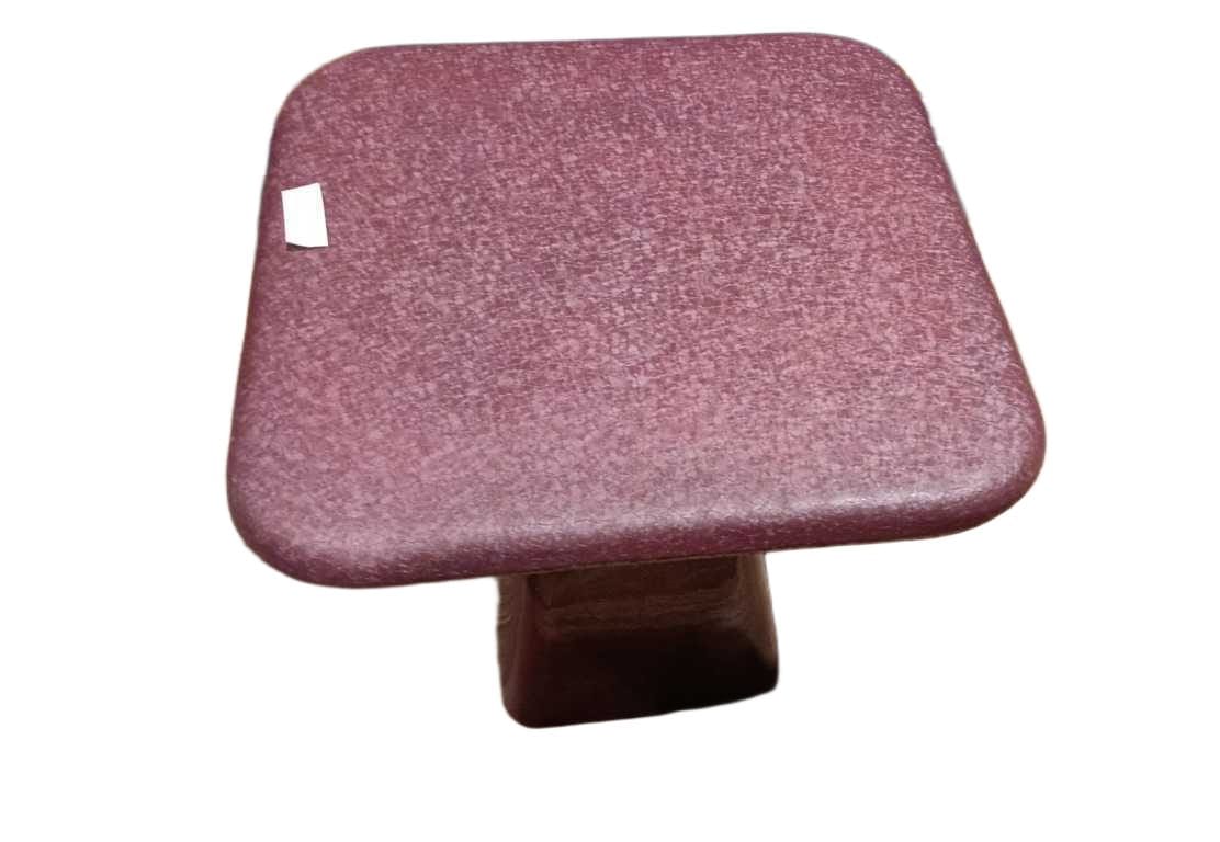 Table Small Square 100% Iron - Top Finish Matt Net / Base Finish Shine Burgundy