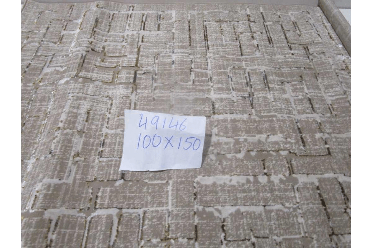 Carpet 100x150 Shiny Shrink Polyester + Pp 1,750 Gsm 420,000 Pts Cream/Multi