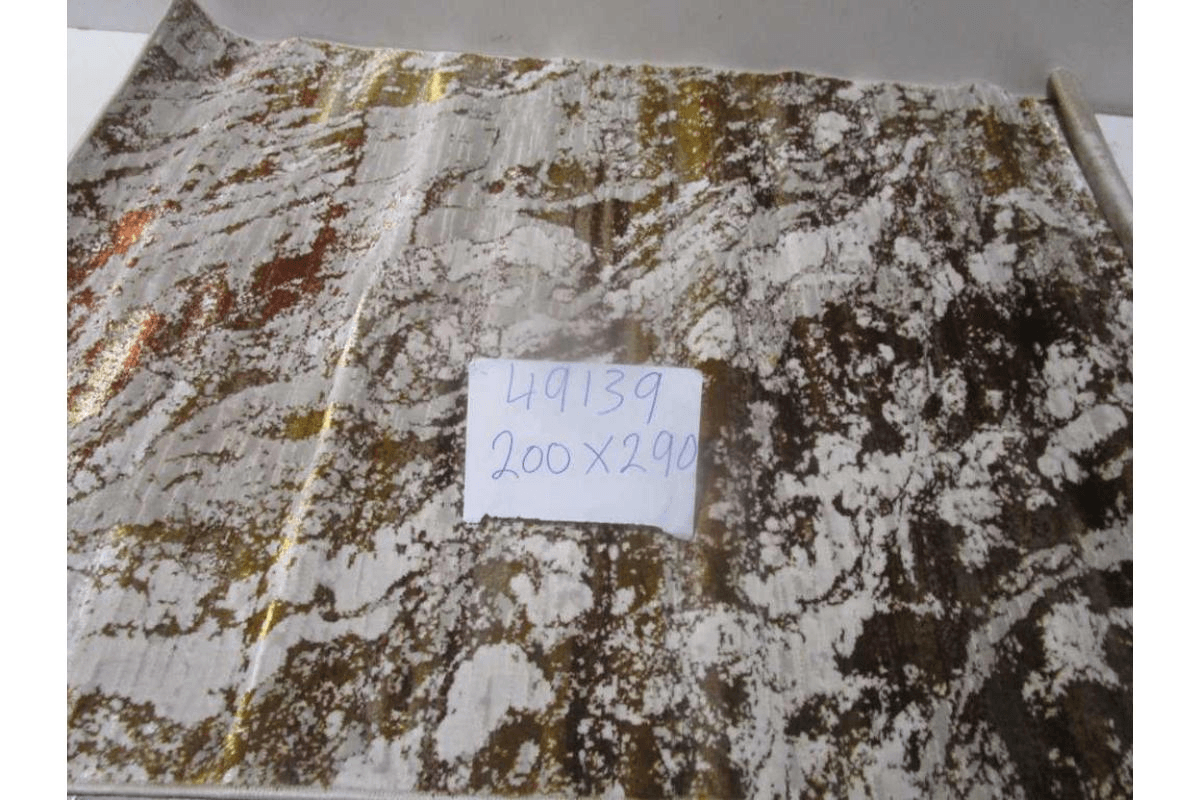 Carpet 200x290 Shiny Shrink Polyester + Pp 2,200 Gsm 604,000 Pts 8mm Pile Hight Cream/Brick