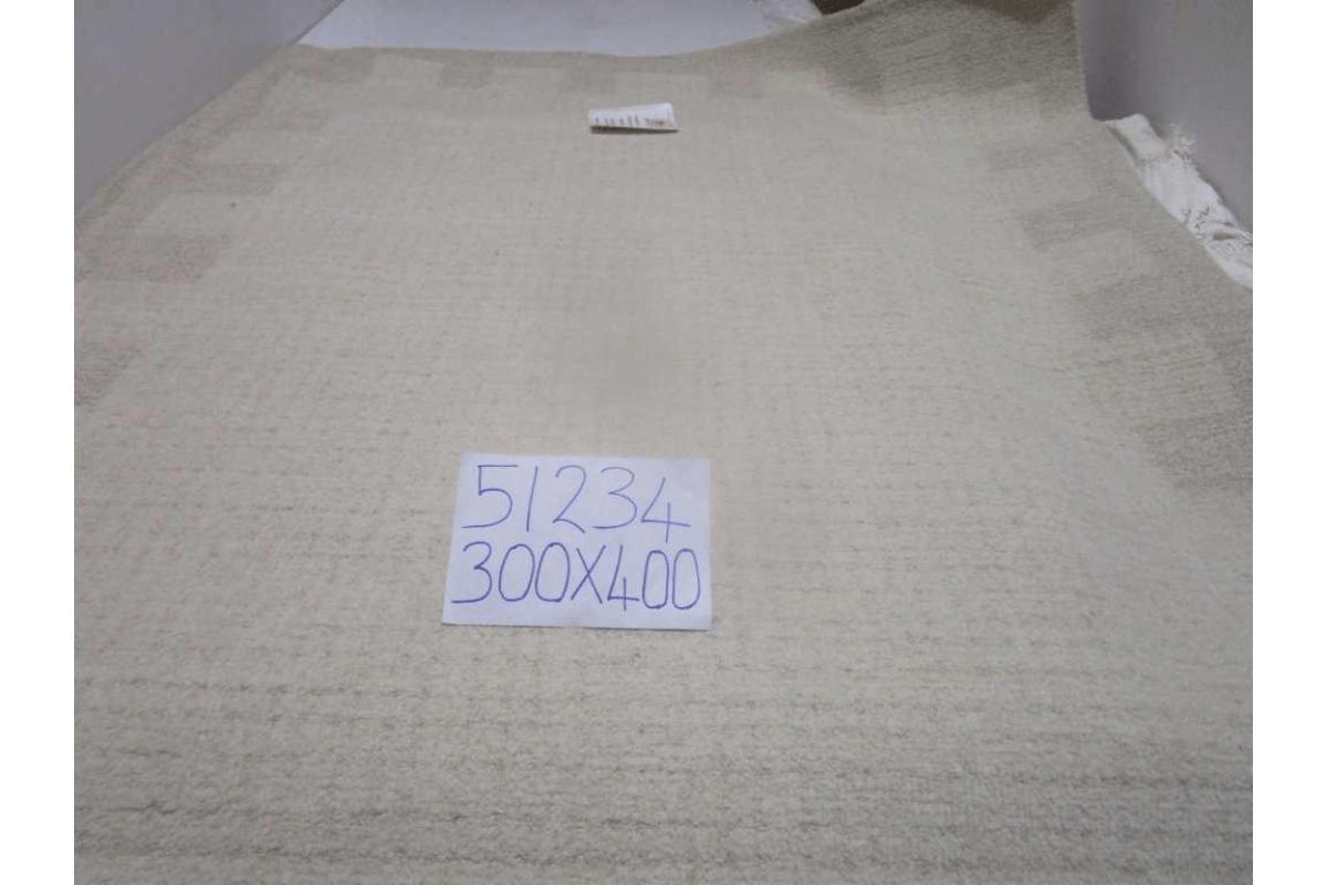 Carpet 100% Wool 2,5 Kg Pile Back Cotton With Tpr