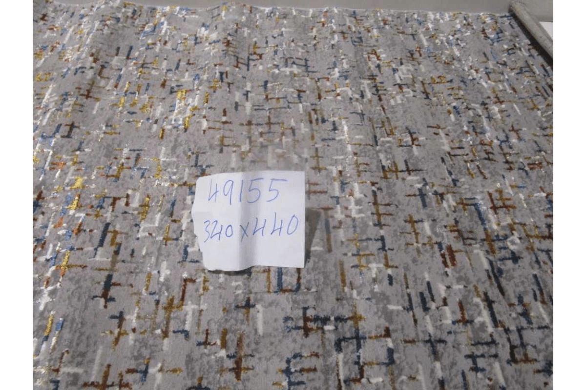 Carpet 340x440 Shiny Shrink Polyester + Pp 1,750 Gsm 420,000 Pts Grey/Multi
