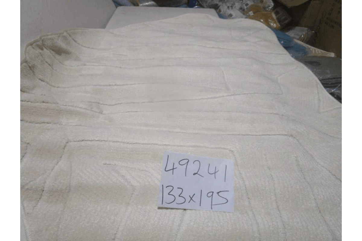 Carpet 133x195 Vanja Pp / Pes Shrink Pp Flat 1,450 Grm/Sqm 8mm Pile Height L.cream