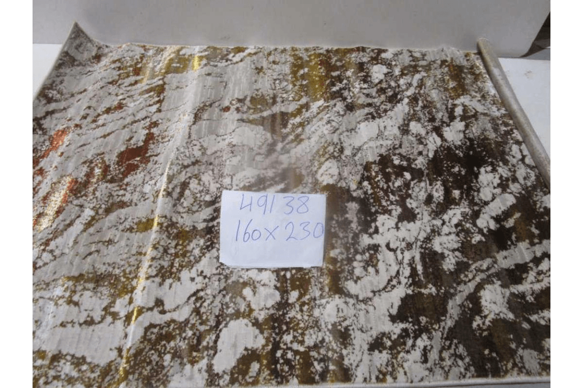 Carpet 160x230 Shiny Shrink Polyester + Pp 2,200 Gsm 604,000 Pts 8mm Pile Hight Cream/Brick