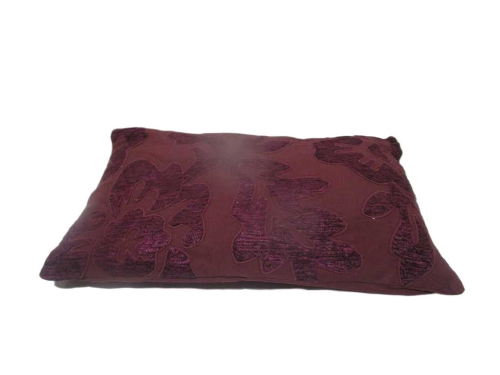 Cushion 30x50cm - Filling 275gsm Vaccum Packed - 100% Cotton Front And Back, With Chenille Yarn And Cotton Cord Applique With Embroidery