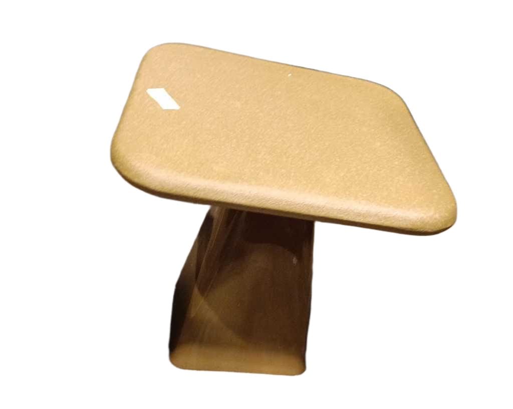 Table Small Square 100% Iron - Top Finish Matt Net / Base Finish Shine Lt Green