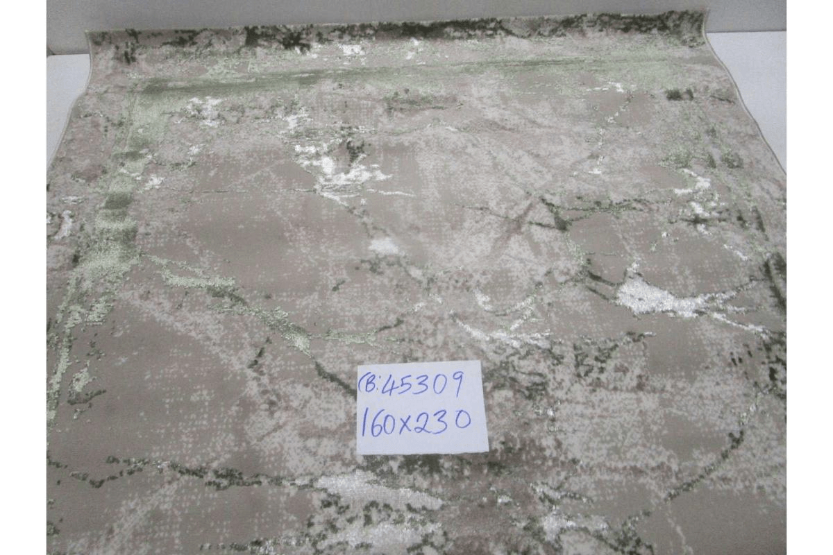 Carpet A Green 105 256.000 Points 10mm Pile Height 1,600gr/Sqm Pp Heatset (1900dtex) + Shrink + Flosh 160x230 Cm