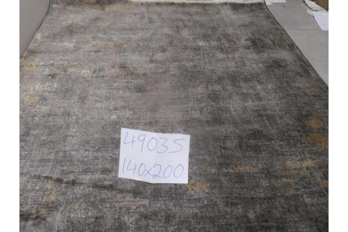 Carpet 140x200 Polyester Shrinked Cotton Backing 1,850 Grms/Sqm 576,000 Points 7mm Pile Hight Lb96a / Lkg48