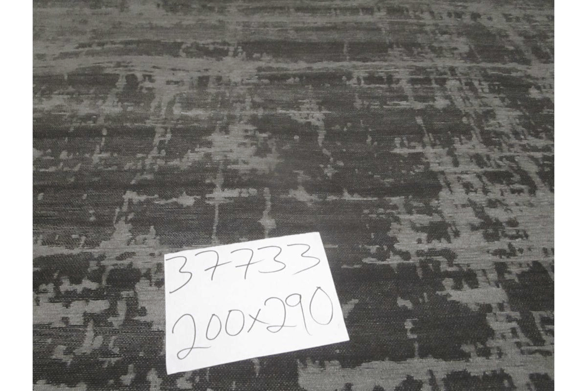 Carpet Kristal Collection - 1100 Gsm ,- 26% Poly - 58% Polypropilene - 16% Acrylic - 4mm Pile