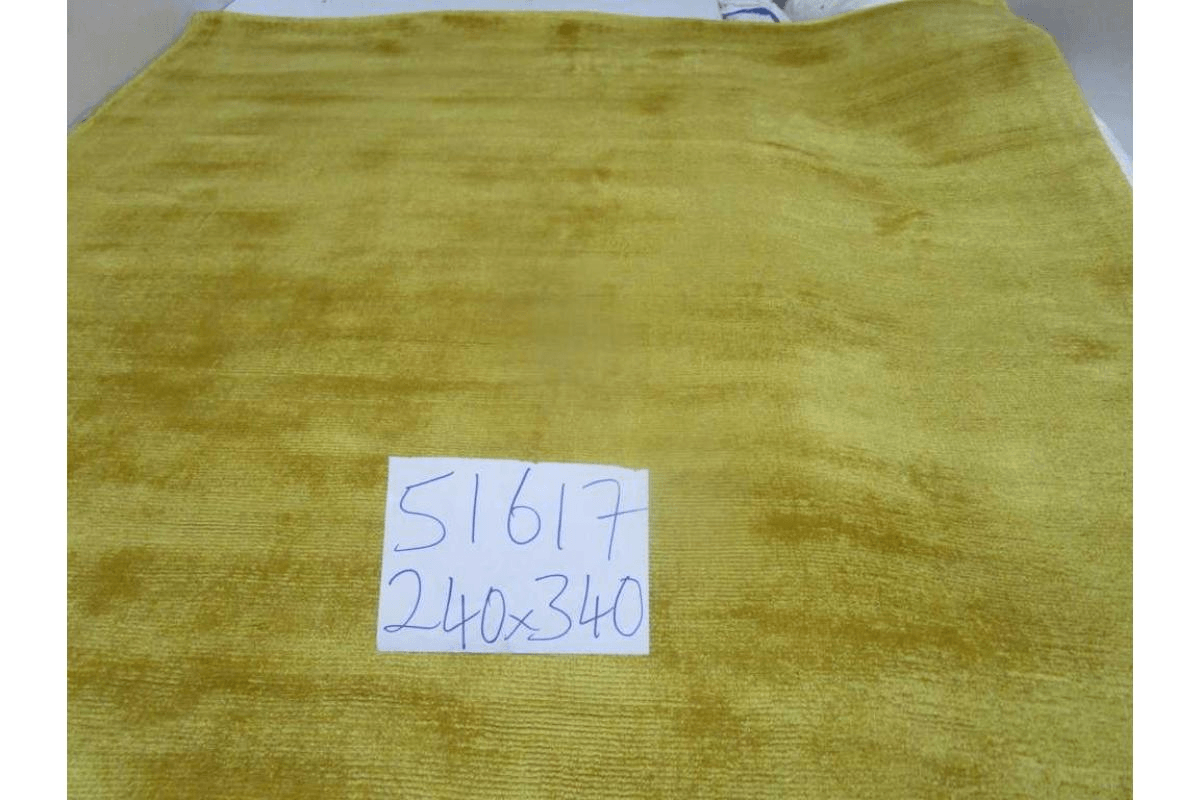 Carpet 100% Viscose 1,8 Kg Pile 3,2 Kg Total Weight