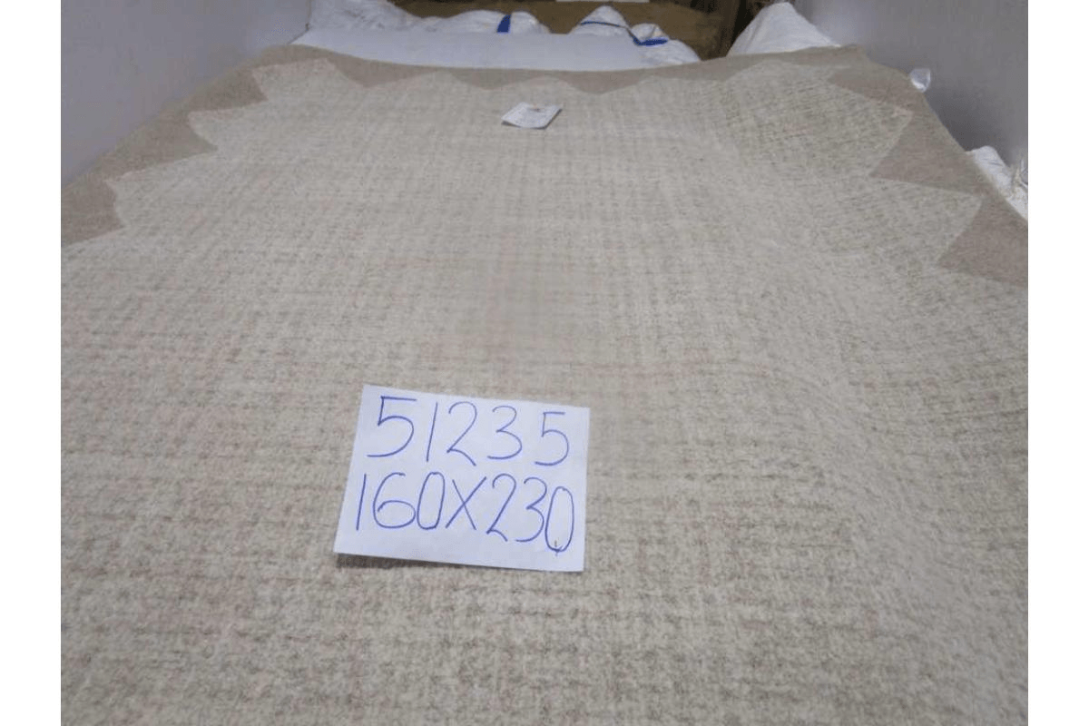 Carpet 100% Wool 2,5 Kg Pile Back Cotton With Tpr